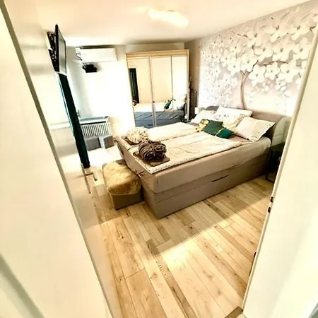 Fabulous Lakeside Family | 4 * Montreux
