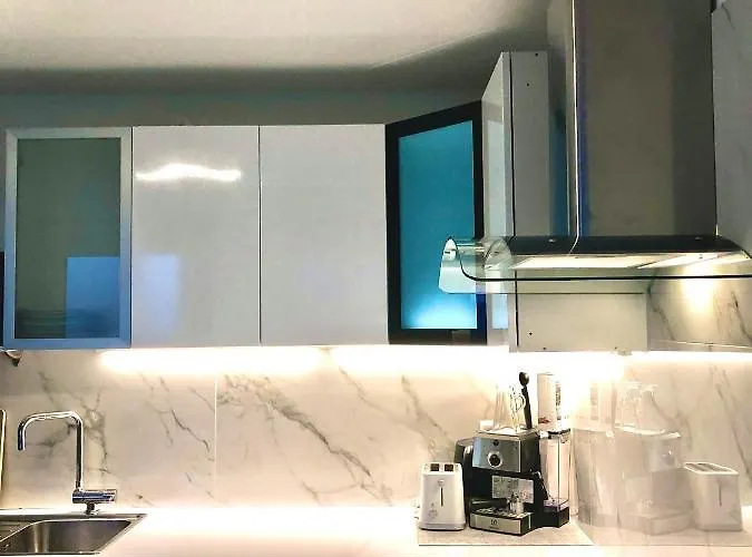 Fabulous Lakeside Family | 4 شقة *