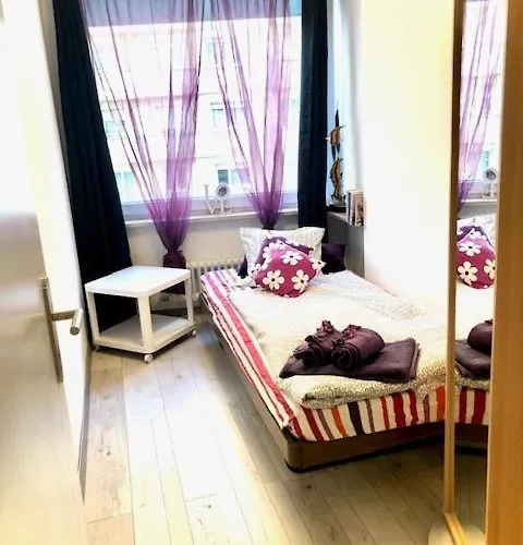 Fabulous Lakeside Family | 4 شقة مونترو