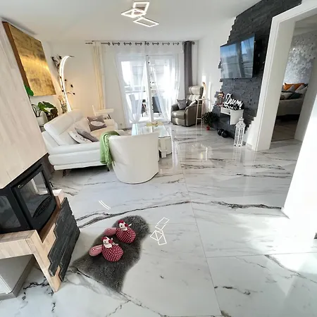 Fabulous Lakeside Family | 4 * Montreux