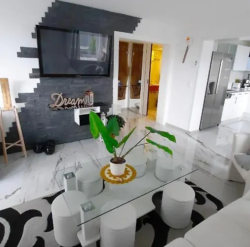 Fabulous Lakeside Family | 4 Apartmán Montreux